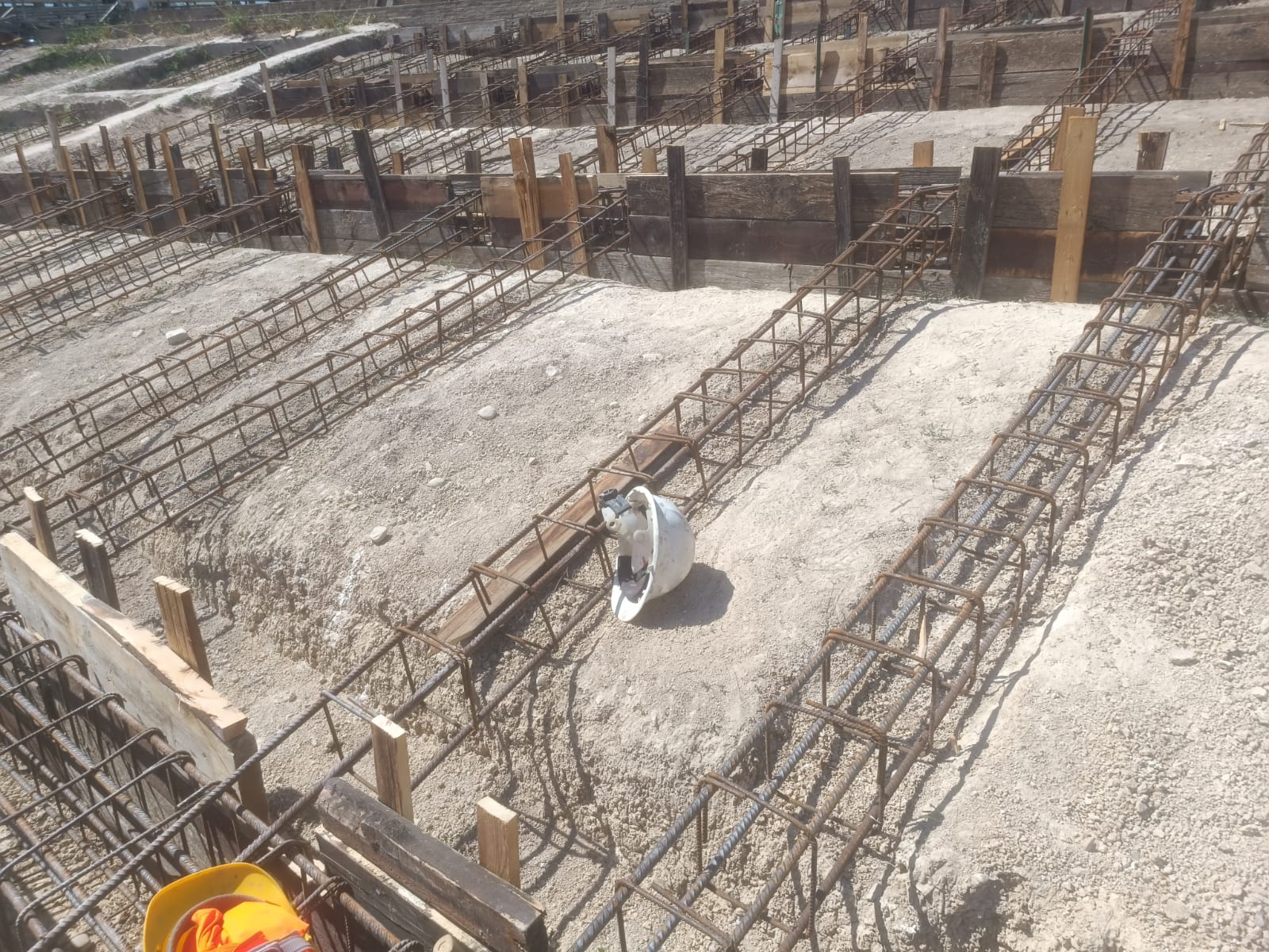 Armature in ferro per le fondazioni delle gradonate